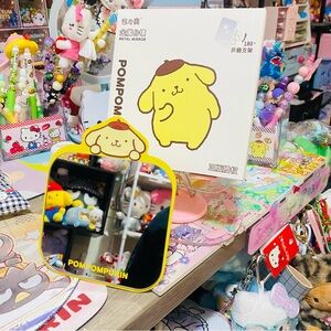 Pompompurin desk mirror